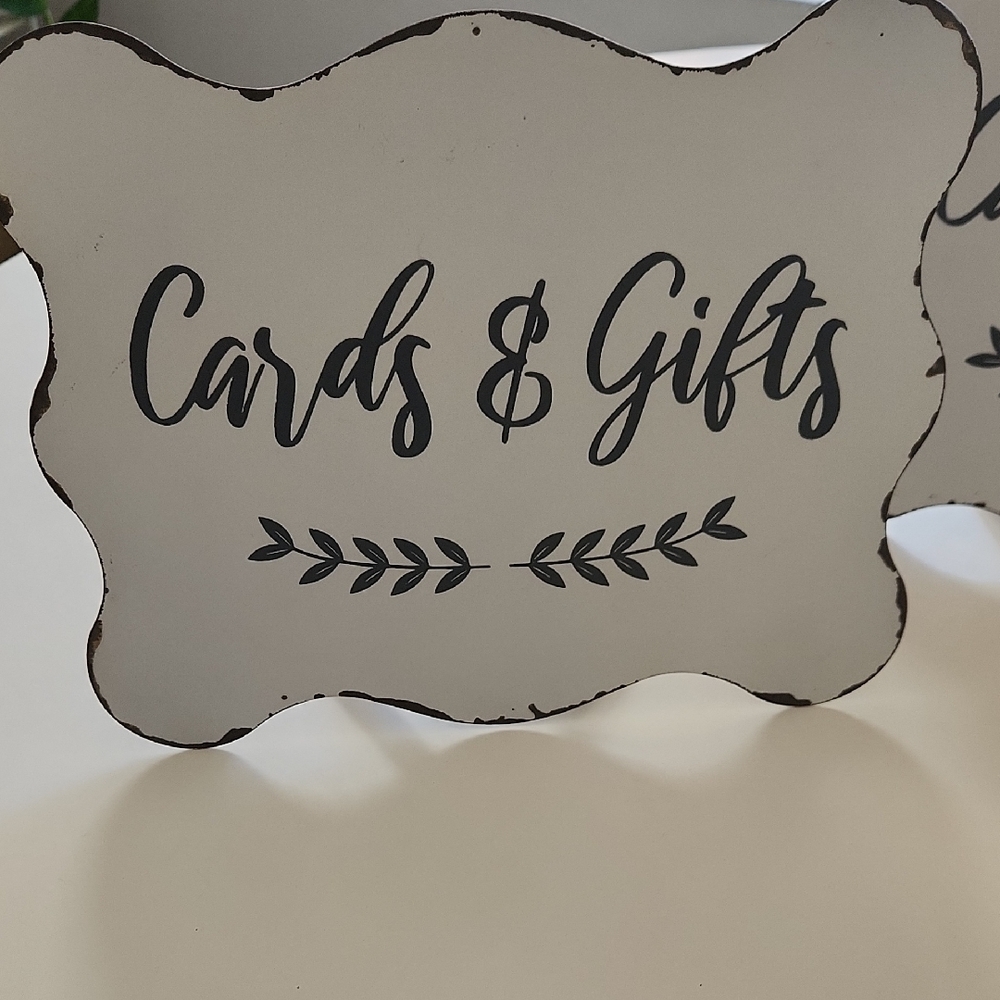 NWT Elegant White 'Cards & Gifts' metal signs for weddings or parties
